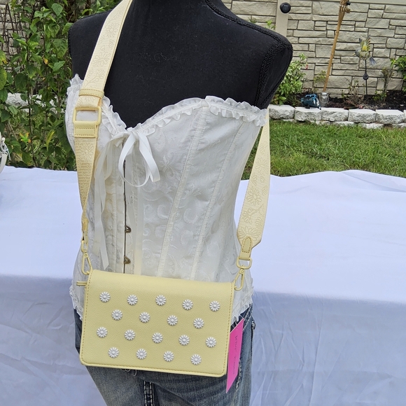 Betsey Johnson Yellow Floral Crossbody Bag - Picture 7 of 7